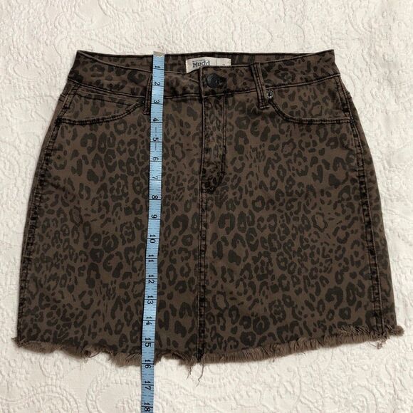 MUDD Juniors Size 7 Leopard Print Denim Skirt with Fray Bottom - Picture 5 of 8